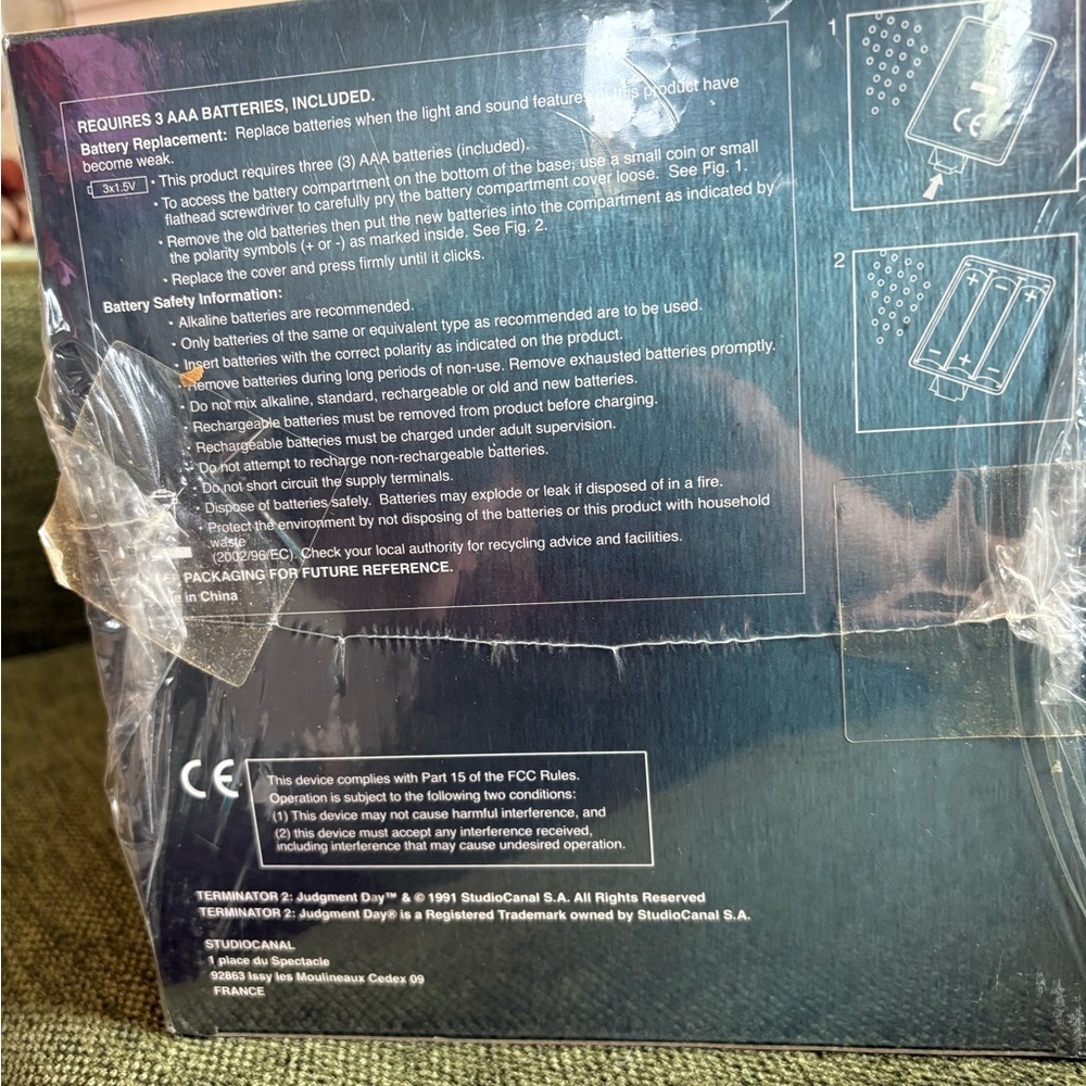 Terminator 2 Limited Edition Silver Blu-ray Set OBO - Picture 3 of 9